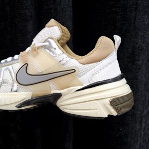 کتونی نایک مدل v2k رنگ موکا